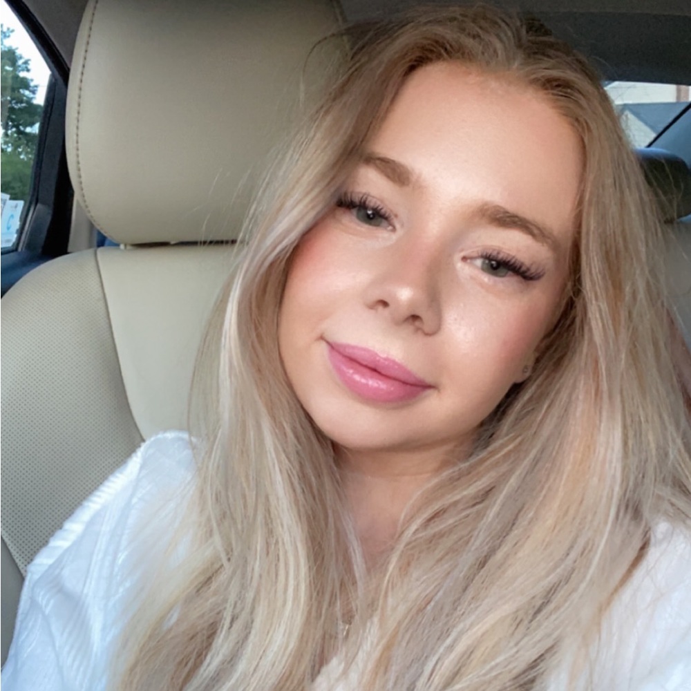 Meet your Posher, Felicia